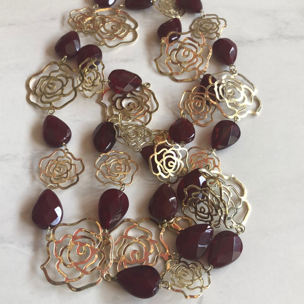 Floral and stone necklace